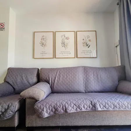 Piso Carlota Alessandri Апартаменты *